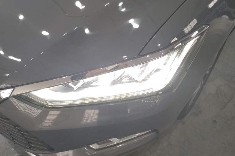 Used BYD Qin Pro New Energy 2019 EV Super Edition High-Power Smart Connect Luxurious Model Left Front Headlight