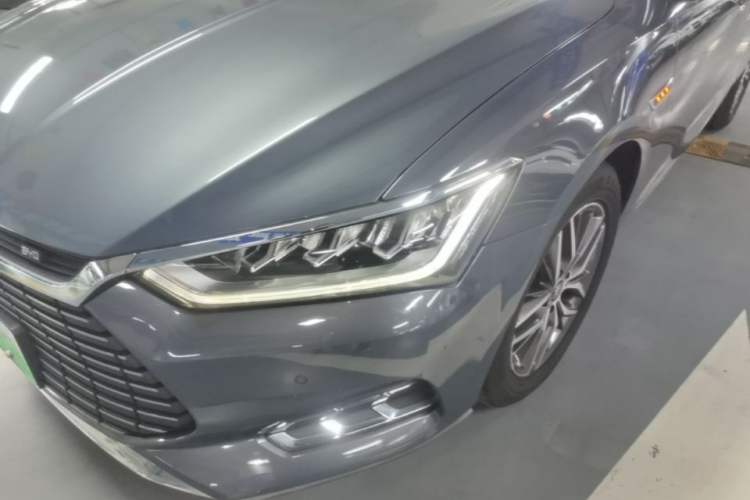 Used BYD Qin Pro New Energy 2019 EV Super Edition High-Power Smart Connect Luxurious Model Left Front Headlight