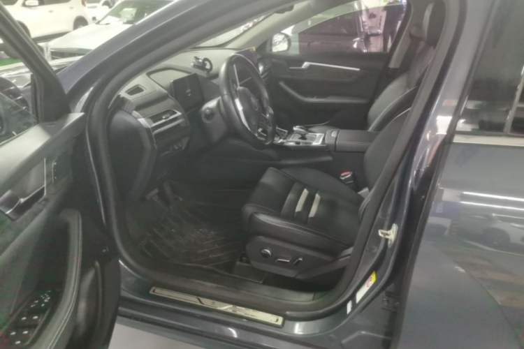 Used BYD Qin Pro New Energy 2019 EV Super Edition High-Power Smart Connect Luxurious Model Left Front Seat