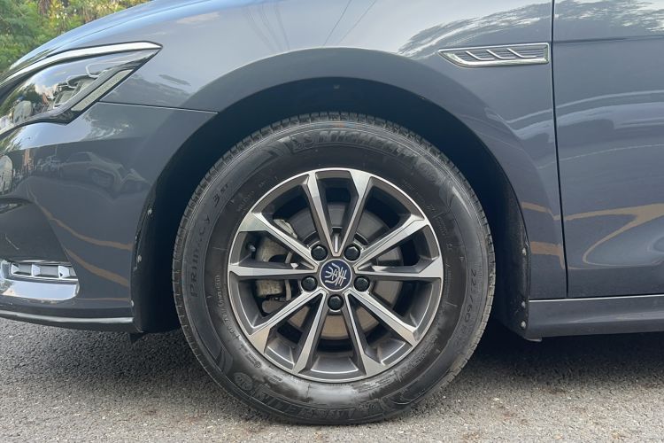 Used BYD Qin Pro New Energy 2019 DM Super Edition 1.5TI Automatic Smart Connect X-Trail Model China VI Standard Left Front Wheel Hub