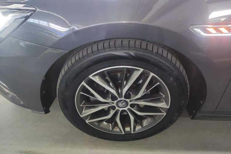 Used BYD Qin Pro New Energy 2019 DM Super Edition 1.5TI Automatic Smart Connect Enjoyment Model China VI Standard Left Front Wheel Hub