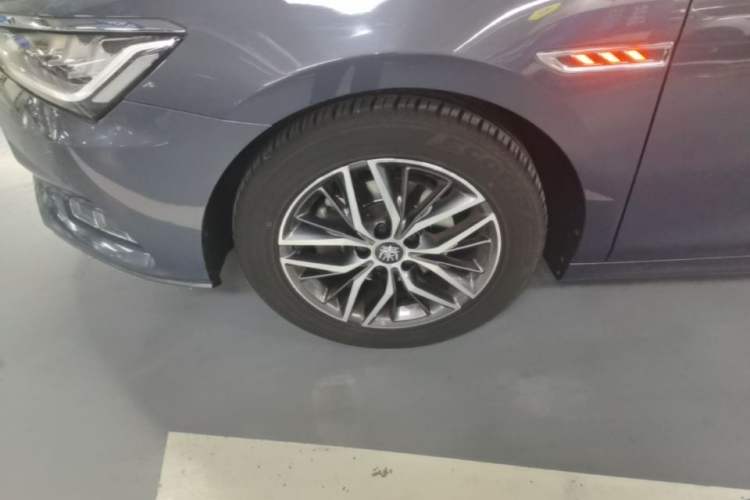 Used BYD Qin Pro New Energy 2019 EV Super Edition High-Power Smart Connect Luxurious Model Left Front Wheel Hub