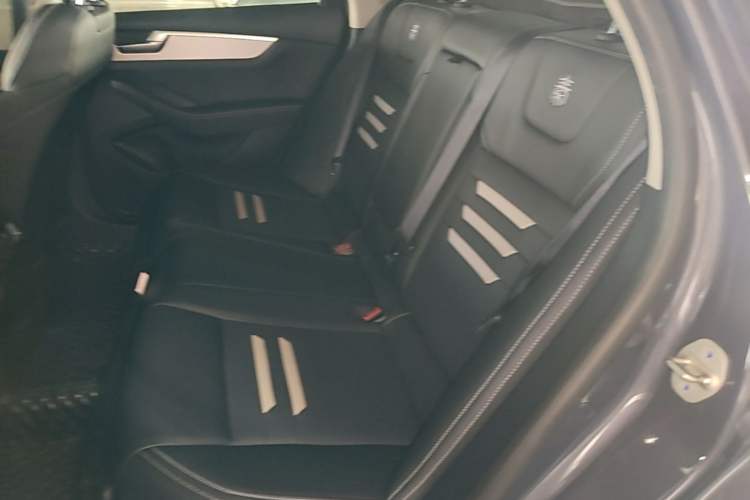 Used BYD Qin Pro New Energy 2019 DM Super Edition 1.5TI Automatic Smart Connect X-Trail Model China VI Standard Left Rear Seat