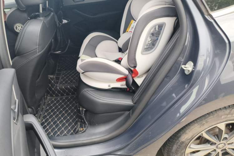 Used BYD Qin Pro New Energy 2019 DM Super Edition 1.5TI Automatic Smart Connect X-Trail Model China V Standard Left Rear Seat