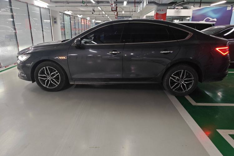 Used BYD Qin Pro New Energy 2019 EV Super Edition High-Power Long-Range Smart-Connected Cutting-Edge Model Left Side