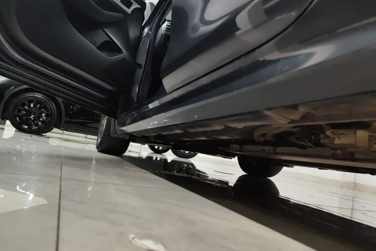 Used BYD Qin Pro New Energy 2019 DM Super Edition 1.5TI Automatic Smart Connect X-Trail Model China VI Standard Left Side Sill