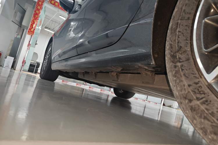 Used BYD Qin Pro New Energy 2019 EV Super Edition High-Power Long-Range Smart-Connected Cutting-Edge Model Left Side Sill