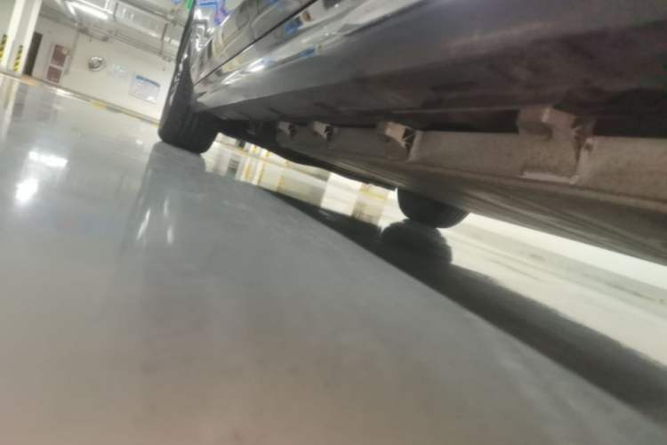 Used BYD Qin Pro New Energy 2019 EV Super Edition High-Power Smart Connect Luxurious Model Left Side Sill
