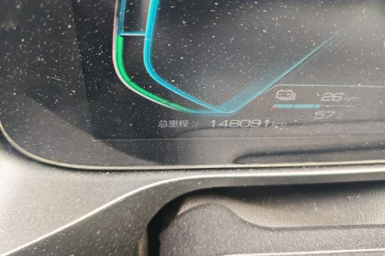 Used BYD Qin Pro New Energy 2019 DM Super Edition 1.5TI Automatic Smart Connect X-Trail Model China VI Standard Odometer Close Up