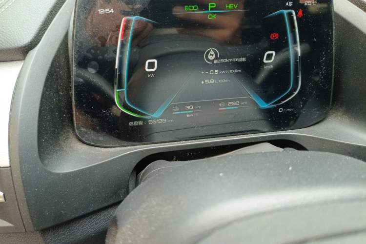 Used BYD Qin Pro New Energy 2019 DM Super Edition 1.5TI Automatic Smart Connect X-Trail Model China VI Standard Odometer Close Up