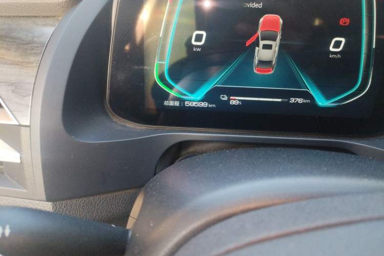 Used BYD Qin Pro New Energy 2019 EV Super Edition High-Power Smart Connect Luxurious Model Odometer Close Up