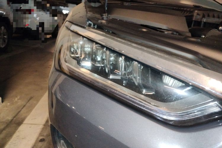 Used BYD Qin Pro New Energy 2019 DM Super Edition 1.5TI Automatic Smart Connect X-Trail Model China VI Standard Right Front Headlight