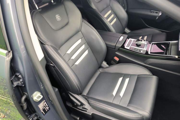 Used BYD Qin Pro New Energy 2019 DM 1.5TI Automatic Navigation Edition Right Front Seat