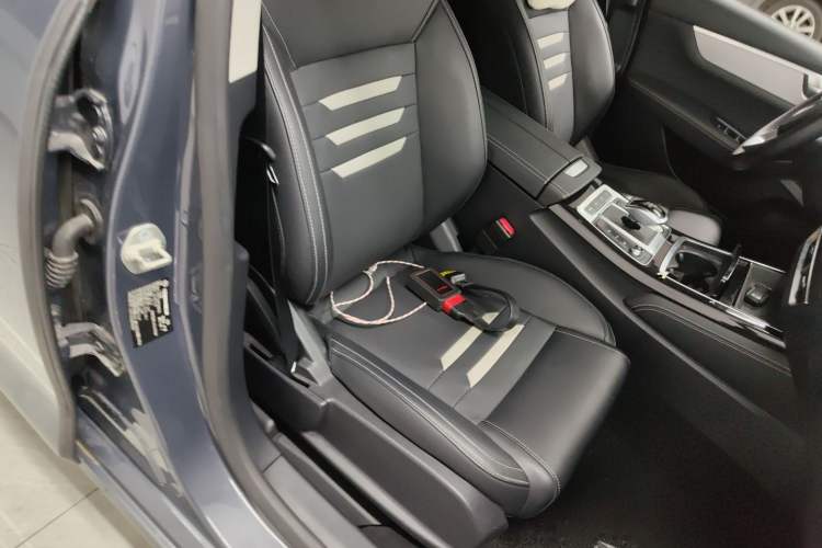 Used BYD Qin Pro New Energy 2019 DM Super Edition 1.5TI Automatic Smart Connect X-Trail Model China VI Standard Right Front Seat
