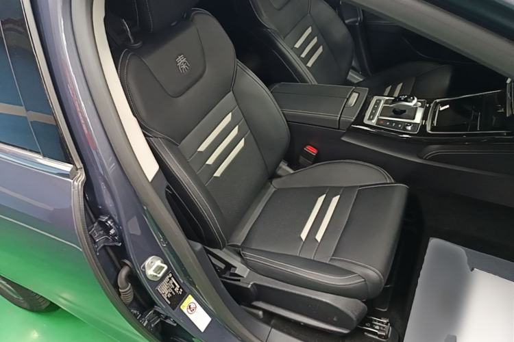 Used BYD Qin Pro New Energy 2019 EV Super Edition High-Power Long-Range Smart-Connected Cutting-Edge Model Right Front Seat
