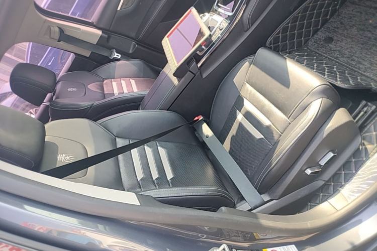 Used BYD Qin Pro New Energy 2019 EV Super Edition High-Power Long-Range Smart-Connected Cutting-Edge Model Right Front Seat