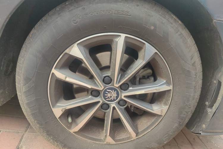 Used BYD Qin Pro New Energy 2019 DM Super Edition 1.5TI Automatic Smart Connect X-Trail Model China VI Standard Right Front Wheel Hub