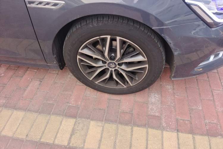 Used BYD Qin Pro New Energy 2019 EV Super Edition High-Power Long-Range Smart-Connected Cutting-Edge Model Right Front Wheel Hub