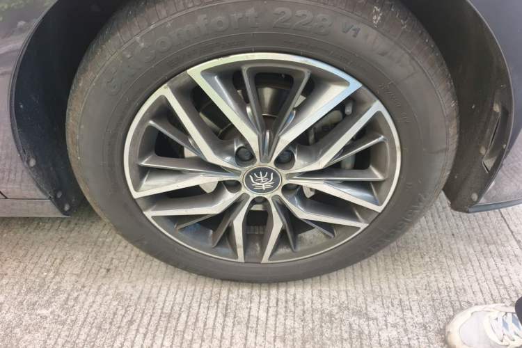 Used BYD Qin Pro New Energy 2019 DM Super Edition 1.5TI Automatic Smart Connect Prestige Model China VI Standard Right Front Wheel Hub