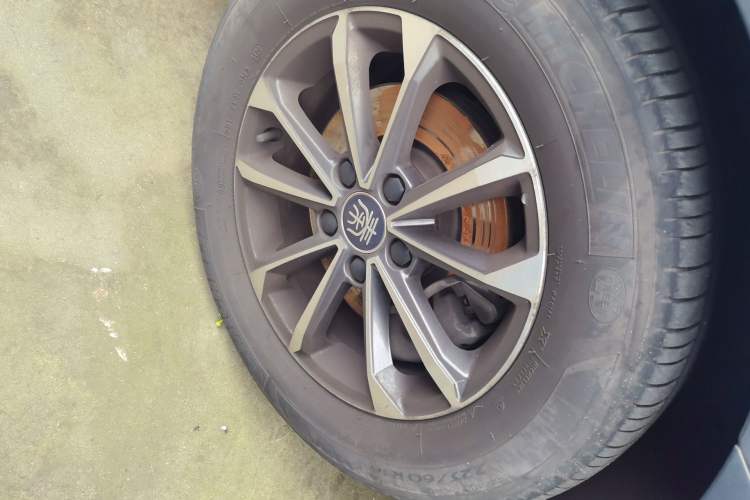 Used BYD Qin Pro New Energy 2019 DM Super Edition 1.5TI Automatic Smart Connect X-Trail Model China VI Standard Right Front Wheel Hub