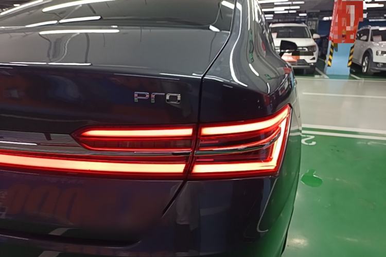 Used BYD Qin Pro New Energy 2019 EV Super Edition High-Power Long-Range Smart-Connected Cutting-Edge Model Right Rear Taillight