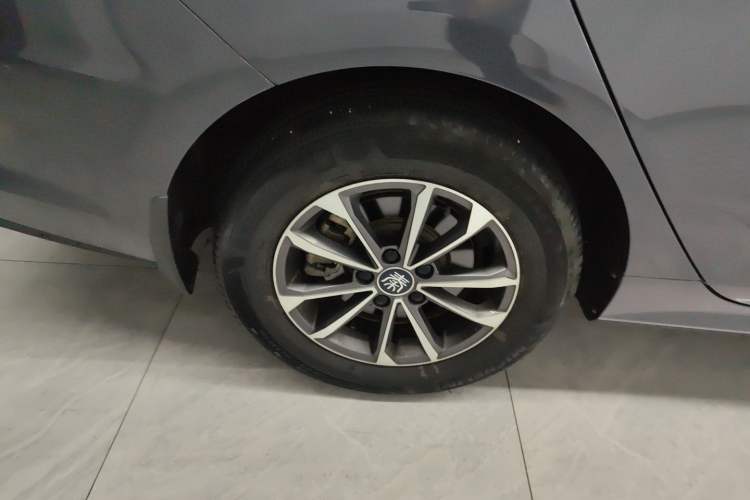 Used BYD Qin Pro New Energy 2019 DM Super Edition 1.5TI Automatic Smart Connect X-Trail Model China VI Standard Right Rear Wheel Hub