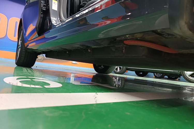 Used BYD Qin Pro New Energy 2019 EV Super Edition High-Power Long-Range Smart-Connected Cutting-Edge Model Right Side Sill