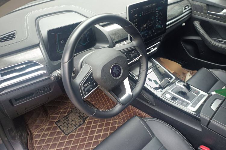Used BYD Qin Pro New Energy 2019 EV Super Edition High-Power Smart Connect & Premium Model Steering Wheel