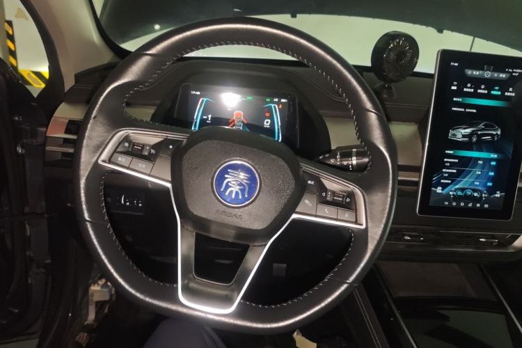 Used BYD Qin Pro New Energy 2019 DM Super Edition 1.5TI Automatic Smart Connect X-Trail Model China V Standard Steering Wheel