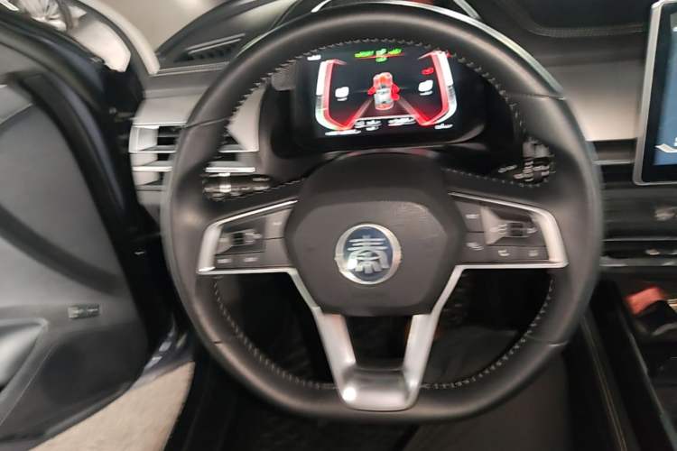 Used BYD Qin Pro New Energy 2019 DM Super Edition 1.5TI Automatic Smart Connect X-Trail Model China VI Standard Steering Wheel