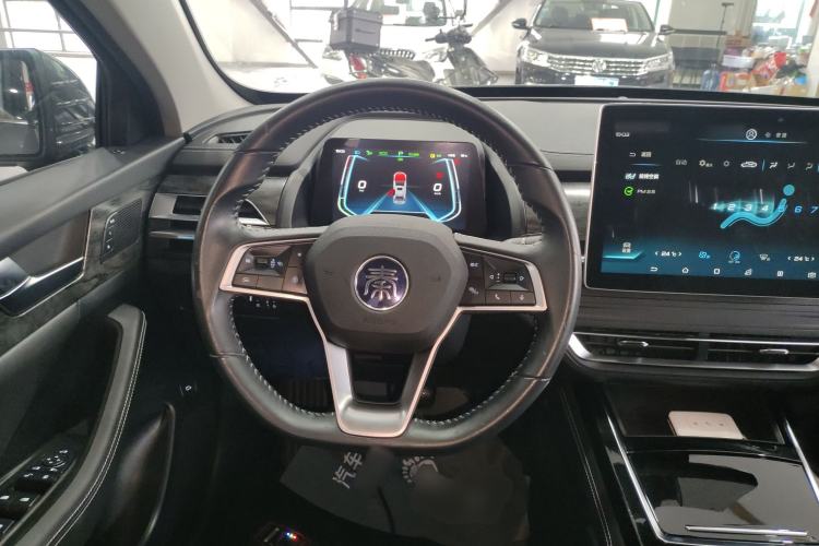 Used BYD Qin Pro New Energy 2019 EV Super Edition High-Power Smart Connect Luxurious Model Steering Wheel