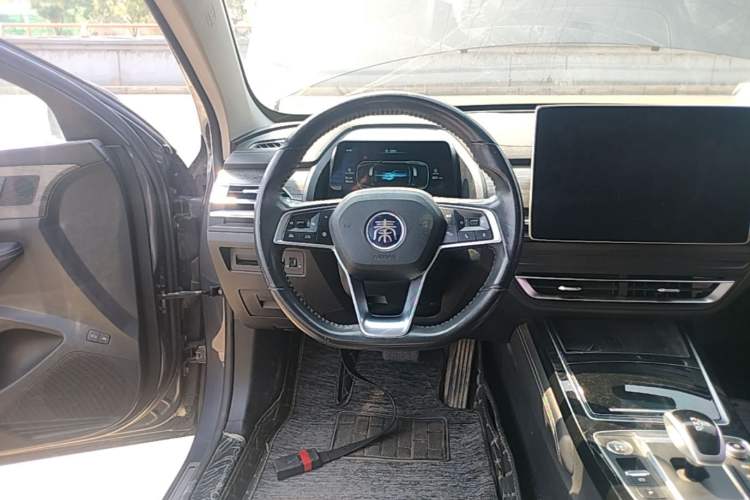 Used BYD Qin Pro New Energy 2019 EV Super Edition High-Power Long-Range Smart-Connected Cutting-Edge Model Steering Wheel