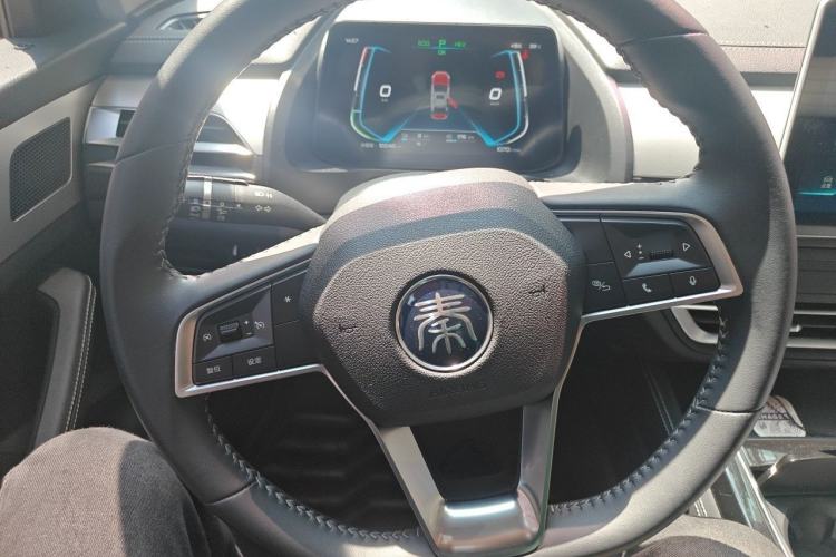Used BYD Qin Pro New Energy 2019 DM Super Edition 1.5TI Automatic Smart Connect X-Trail Model China VI Standard Steering Wheel