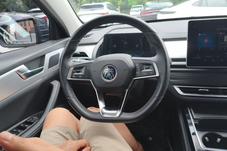Used BYD Qin Pro New Energy 2019 DM Super Edition 1.5TI Automatic Smart Connect X-Trail Model China V Standard Steering Wheel