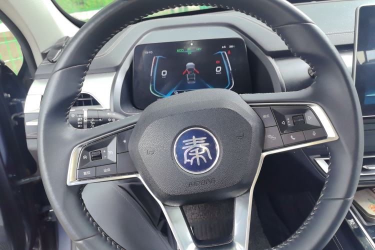 Used BYD Qin Pro New Energy 2019 DM Super Edition 1.5TI Automatic Smart Connect X-Trail Model China VI Standard Steering Wheel