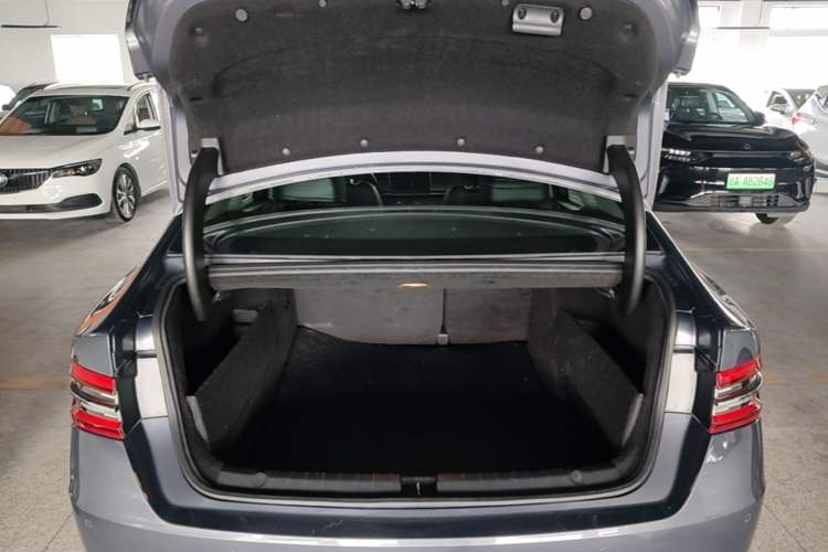 Used BYD Qin Pro New Energy 2019 DM Super Edition 1.5TI Automatic Smart Connect X-Trail Model China VI Standard Trunk
