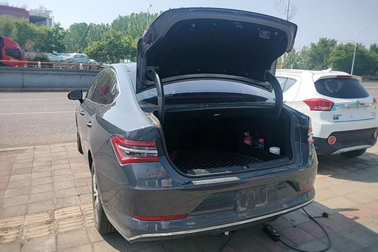 Used BYD Qin Pro New Energy 2019 EV Super Edition High-Power Long-Range Smart-Connected Cutting-Edge Model Trunk