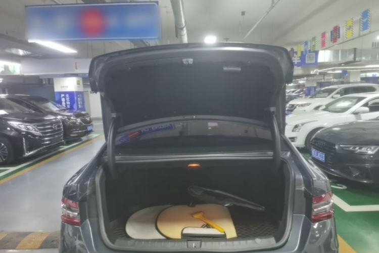 Used BYD Qin Pro New Energy 2019 EV Super Edition High-Power Smart Connect Luxurious Model Trunk