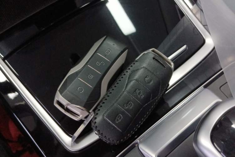 Used BYD Qin Pro New Energy 2019 DM Super Edition 1.5TI Automatic Smart Connect X-Trail Model China VI Standard Vehicle Key