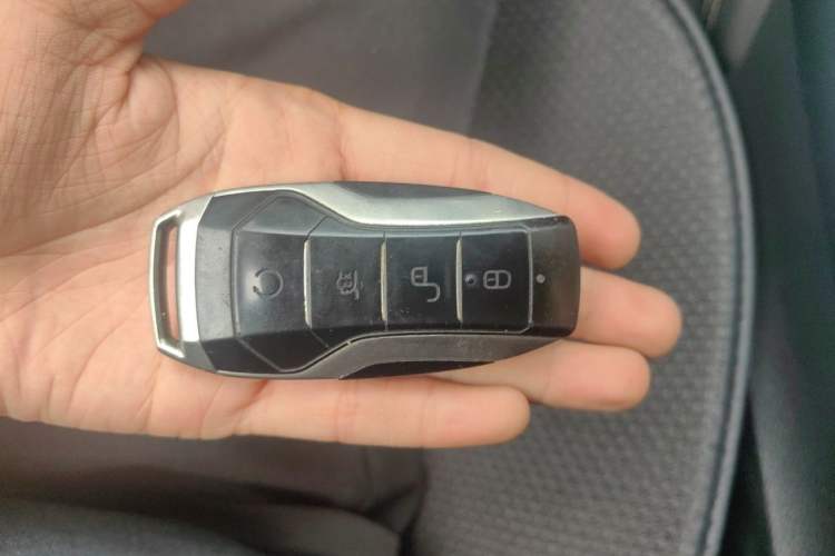 Used BYD Qin Pro New Energy 2019 DM Super Edition 1.5TI Automatic Smart Connect X-Trail Model China VI Standard Vehicle Key