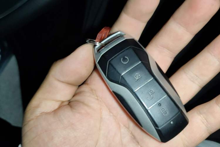 Used BYD Qin Pro New Energy 2019 DM Super Edition 1.5TI Automatic Smart Connect X-Trail Model China VI Standard Vehicle Key