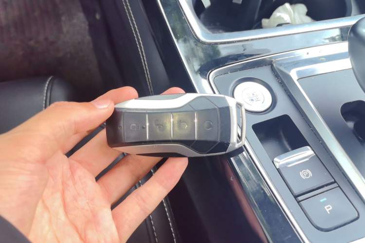 Used BYD Qin Pro New Energy 2019 DM Super Edition 1.5TI Automatic Smart Connect X-Trail Model China VI Standard Vehicle Key