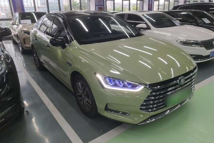 Used BYD Qin Pro New Energy 2019 DM Super Edition 1.5TI Automatic Smart Connect Enjoyment Model China VI Standard Front Right 45 Deg