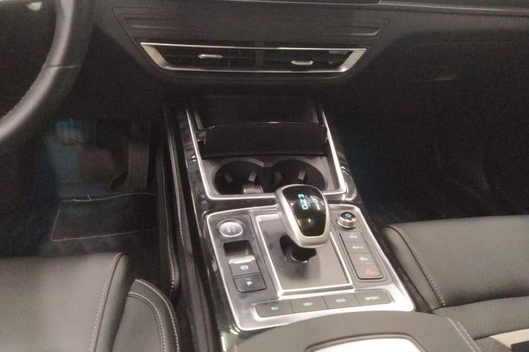 Used BYD Qin Pro New Energy 2019 DM Super Edition 1.5TI Automatic Smart Connect Enjoyment Model China VI Standard Gear Lever