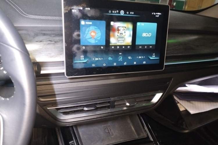 Used BYD Qin Pro New Energy 2019 EV Super Edition High-Power Long-Range Smart-Connected Leading Model Audio And AC Panel
