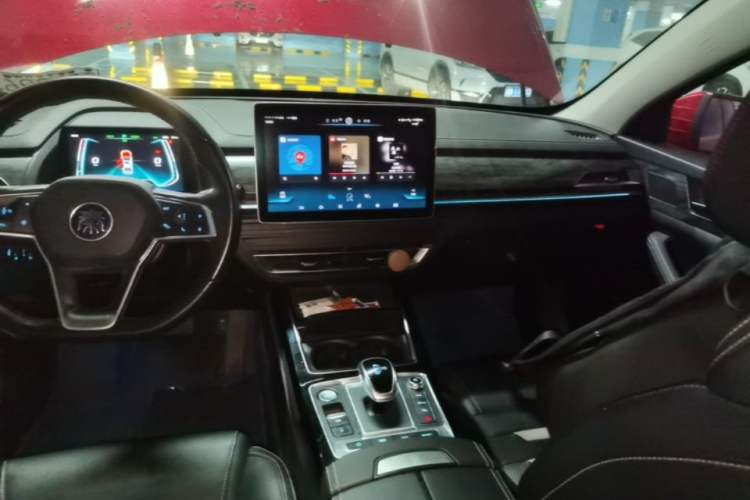 Used BYD Qin Pro New Energy 2019 EV Super Edition High-Power Long-Range Smart-Connected Cutting-Edge Model Audio And AC Panel