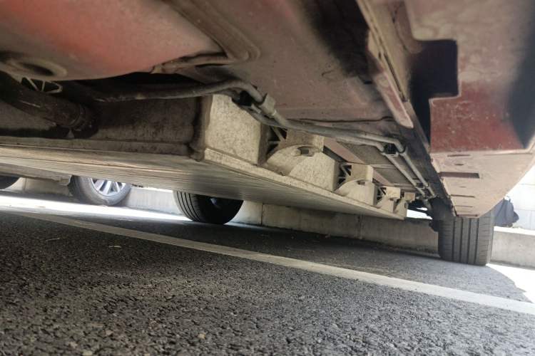 Used BYD Qin Pro New Energy 2019 EV Super Edition High-Power Smart Connect & Premium Model Chassis Front Left
