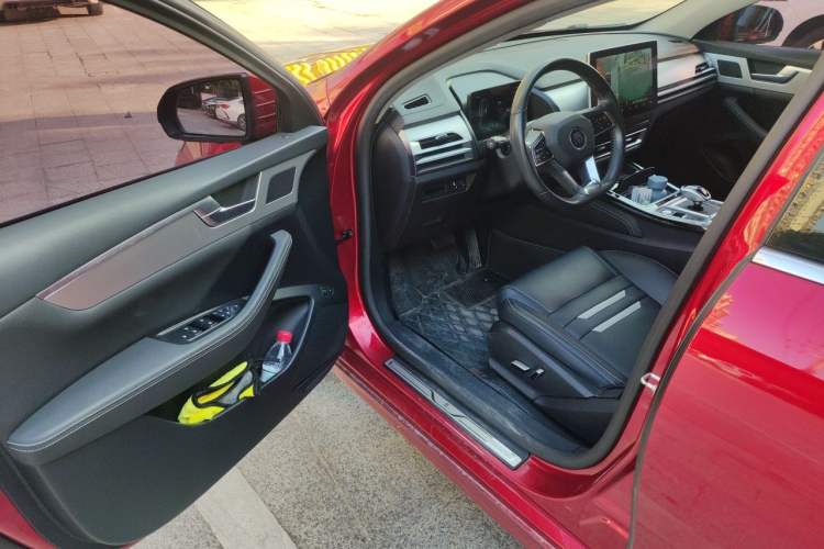 Used BYD Qin Pro New Energy 2019 DM Super Edition 1.5TI Automatic Smart Connect Prestige Model China VI Standard Driver Seat