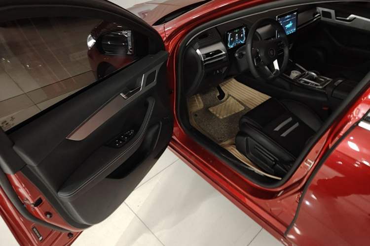 Used BYD Qin Pro New Energy 2019 DM Super Edition 1.5TI Automatic Smart Connect X-Trail Model China VI Standard Driver Seat