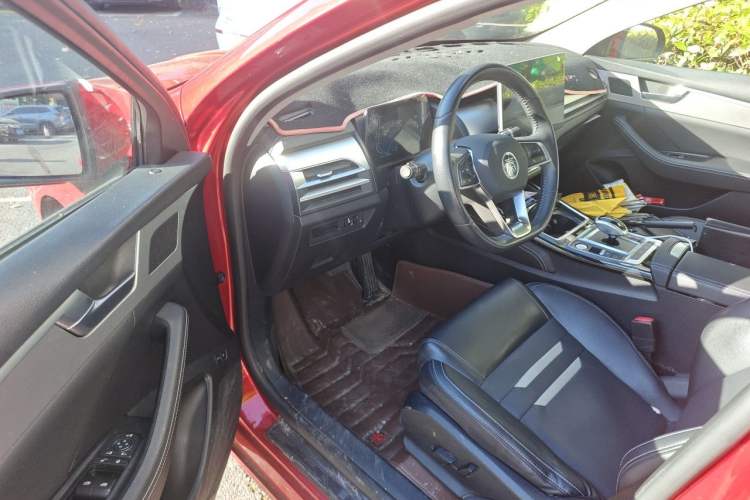 Used BYD Qin Pro New Energy 2019 DM Super Edition 1.5TI Automatic Smart Connect Enjoyment Model China VI Standard Driver Seat